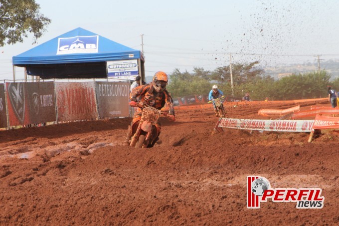 Thales Vilardi leva a melhor na 1ª bateria da MX2