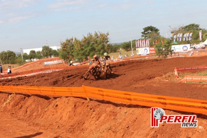 Thales Vilardi leva a melhor na 1ª bateria da MX2