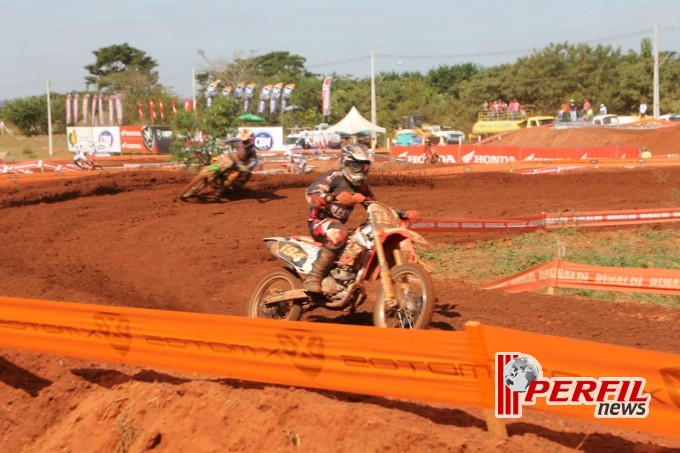 Thales Vilardi leva a melhor na 1ª bateria da MX2