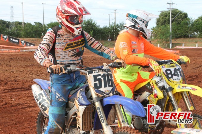 Adam Chatfield vence a 2ª bateria e é campeão da MX1
