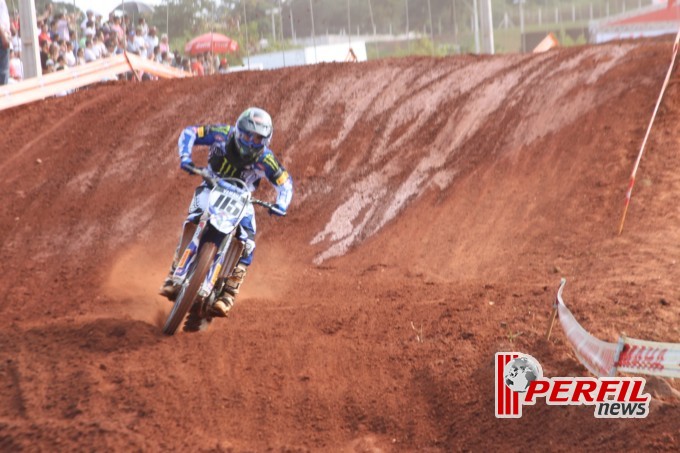 Adam Chatfield vence a 2ª bateria e é campeão da MX1