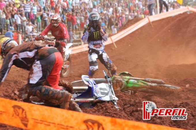 Adam Chatfield vence a 2ª bateria e é campeão da MX1
