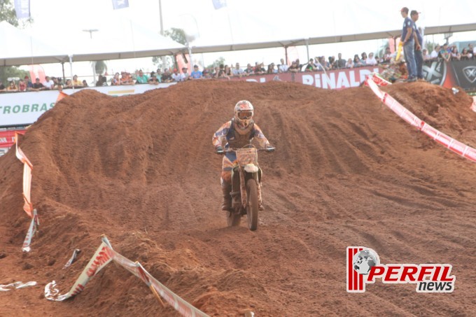 Adam Chatfield vence a 2ª bateria e é campeão da MX1