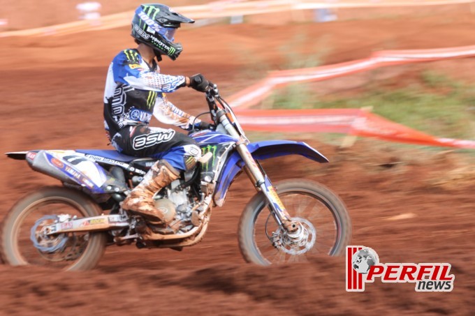 Adam Chatfield vence a 2ª bateria e é campeão da MX1