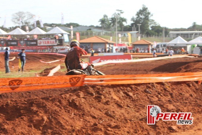 Adam Chatfield vence a 2ª bateria e é campeão da MX1