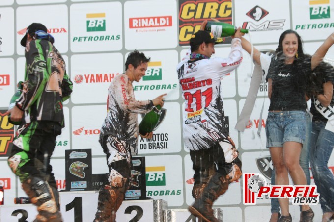 Paulo Alberto é campeão na categoria MX2