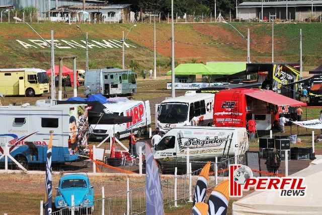 Stands e equipes lotaram o Arena Mix no BR de Motocross