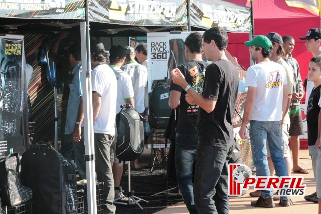 Stands e equipes lotaram o Arena Mix no BR de Motocross