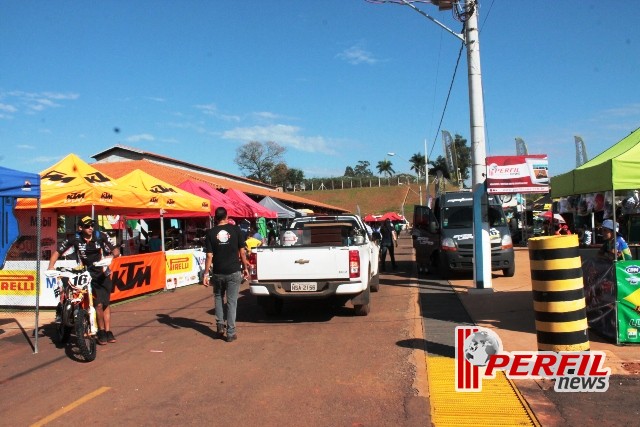 Stands e equipes lotaram o Arena Mix no BR de Motocross