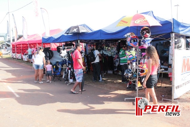 Stands e equipes lotaram o Arena Mix no BR de Motocross