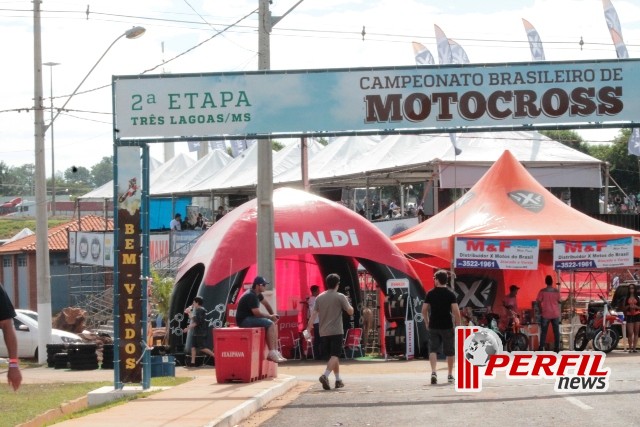 Stands e equipes lotaram o Arena Mix no BR de Motocross