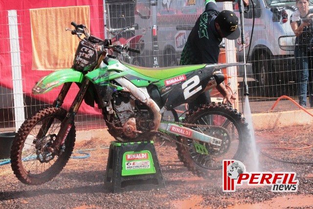 Stands e equipes lotaram o Arena Mix no BR de Motocross