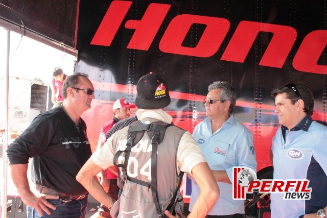 Stands e equipes lotaram o Arena Mix no BR de Motocross