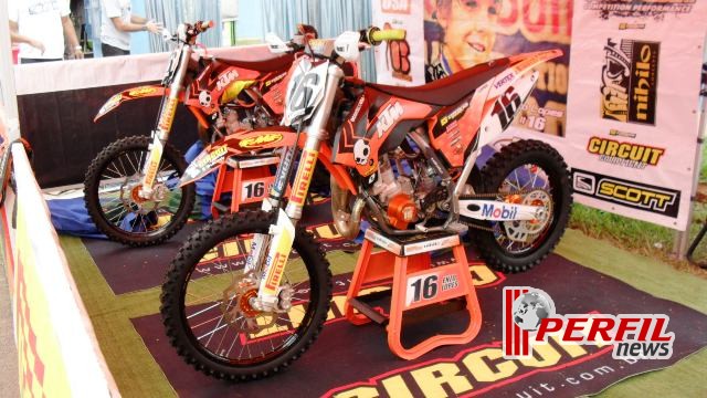 Stands e equipes lotaram o Arena Mix no BR de Motocross