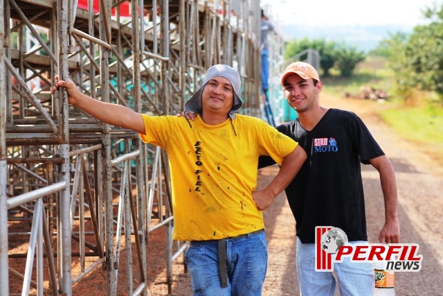 Cerca de 15 mil pessoas prestigiaram BR de Motocross em Três Lagoas Cerca de 15 mil pessoas prestigiaram BR de Motocross em Três Lagoas