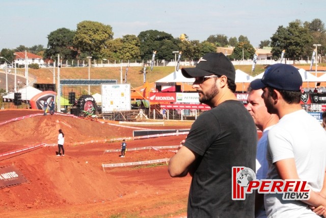 Cerca de 15 mil pessoas prestigiaram BR de Motocross em Três Lagoas Cerca de 15 mil pessoas prestigiaram BR de Motocross em Três Lagoas