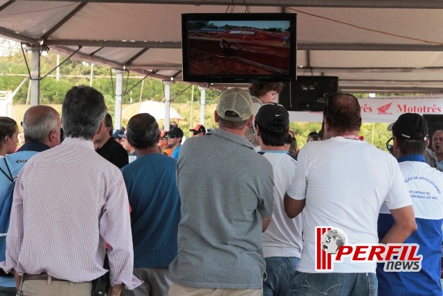 Cerca de 15 mil pessoas prestigiaram BR de Motocross em Três Lagoas Cerca de 15 mil pessoas prestigiaram BR de Motocross em Três Lagoas