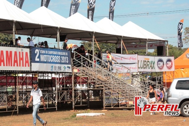 Cerca de 15 mil pessoas prestigiaram BR de Motocross em Três Lagoas Cerca de 15 mil pessoas prestigiaram BR de Motocross em Três Lagoas