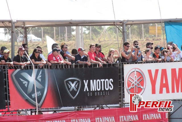 Cerca de 15 mil pessoas prestigiaram BR de Motocross em Três Lagoas Cerca de 15 mil pessoas prestigiaram BR de Motocross em Três Lagoas