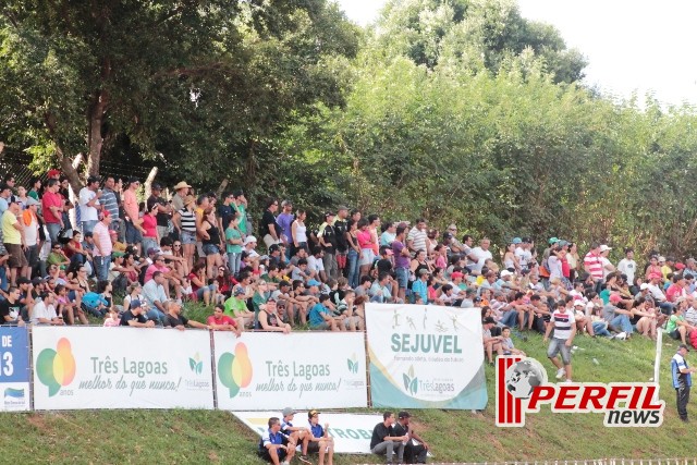 Cerca de 15 mil pessoas prestigiaram BR de Motocross em Três Lagoas Cerca de 15 mil pessoas prestigiaram BR de Motocross em Três Lagoas