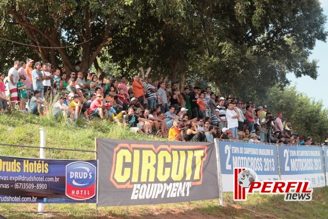 Cerca de 15 mil pessoas prestigiaram BR de Motocross em Três Lagoas Cerca de 15 mil pessoas prestigiaram BR de Motocross em Três Lagoas