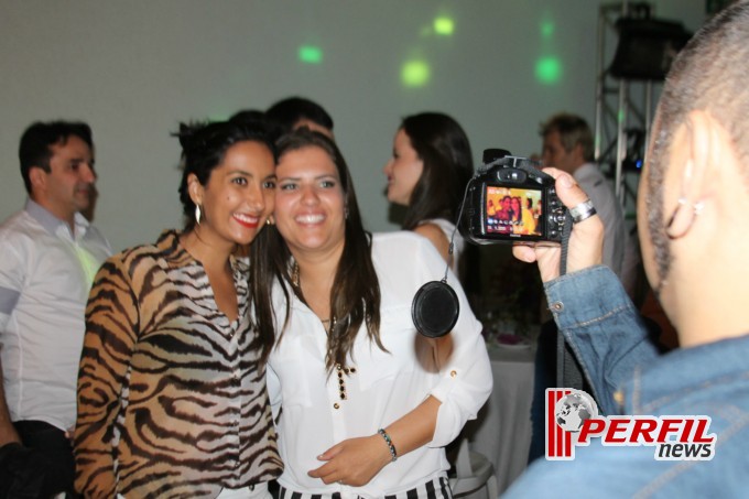 Festa de Flávia Guedes vira a madrugada Festa de Flávia Guedes vira a madrugada