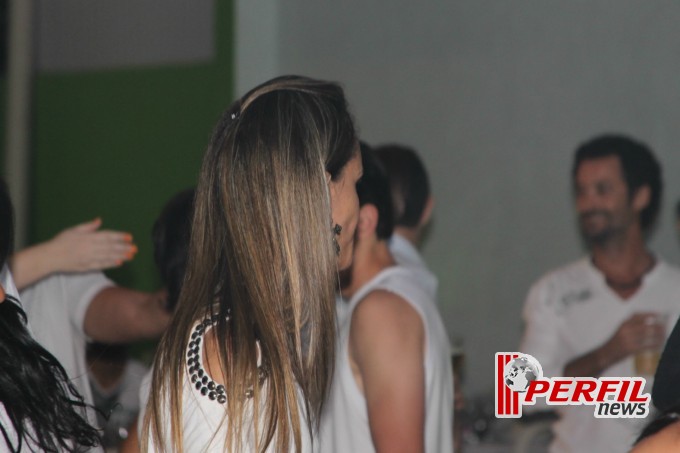 Festa de Flávia Guedes vira a madrugada Festa de Flávia Guedes vira a madrugada