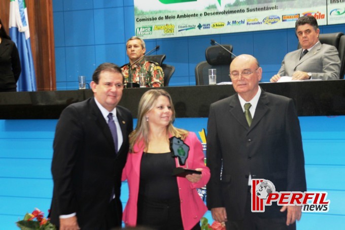 Fibria e Metalfrio recebem troféu Marco Verde