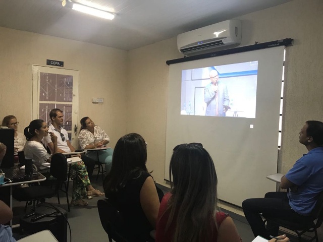 Técnicos Coordenadores do Departamento Pedagógico participam de Webconferência