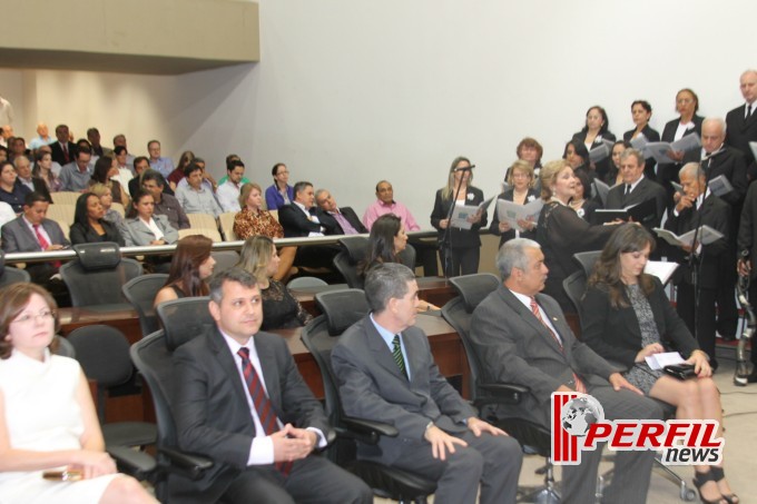 Em noite festiva, juízes e promotores de TL viram cidadãos sul-mato-grossenses