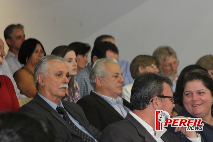 Em noite festiva, juízes e promotores de TL viram cidadãos sul-mato-grossenses