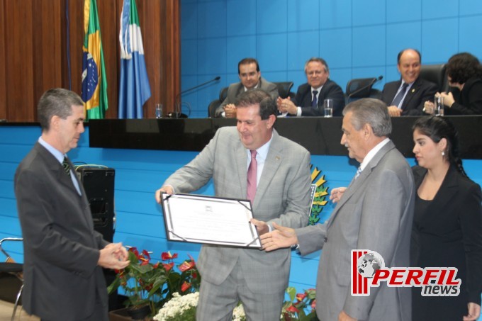 Em noite festiva, juízes e promotores de TL viram cidadãos sul-mato-grossenses