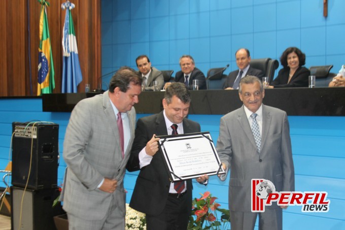 Em noite festiva, juízes e promotores de TL viram cidadãos sul-mato-grossenses