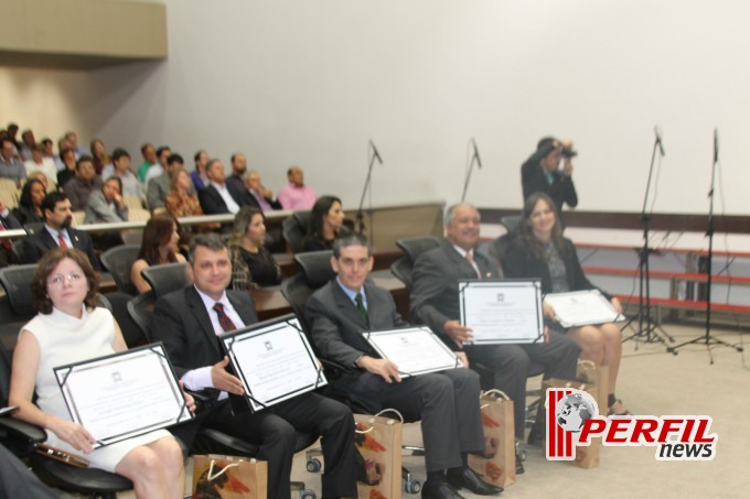 Em noite festiva, juízes e promotores de TL viram cidadãos sul-mato-grossenses