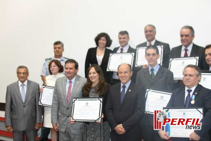 Em noite festiva, juízes e promotores de TL viram cidadãos sul-mato-grossenses