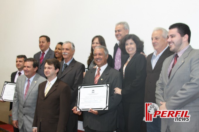 Em noite festiva, juízes e promotores de TL viram cidadãos sul-mato-grossenses