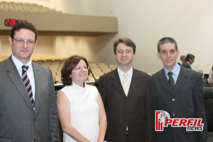 Em noite festiva, juízes e promotores de TL viram cidadãos sul-mato-grossenses