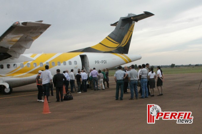 Aeronave da Passaredo faz pouso inaugural em Três Lagoas