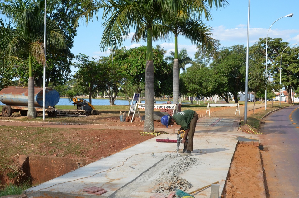 Recuperação na calçada da Lagoa Maior requalifica 12 detentos para o mercado de trabalho