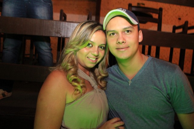 Viracopos Botequim grande show com Amannda