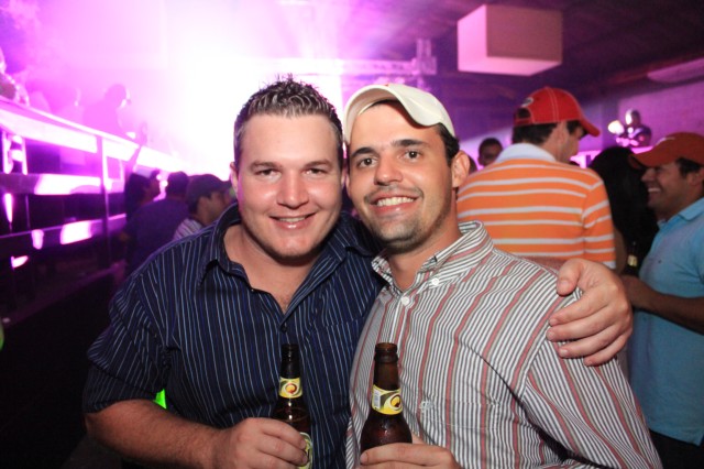 Viracopos Botequim grande show com Amannda