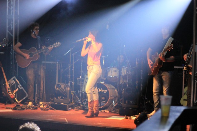 Viracopos Botequim grande show com Amannda