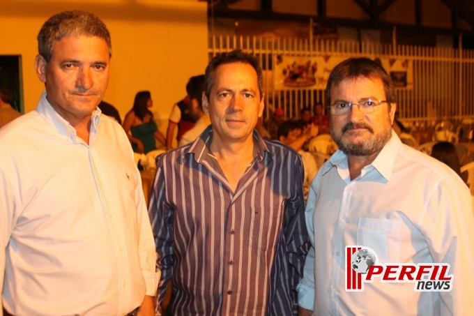 Clientes do Nova Estrela poderão ganhar um Novo Uno em campanha de 45 anos