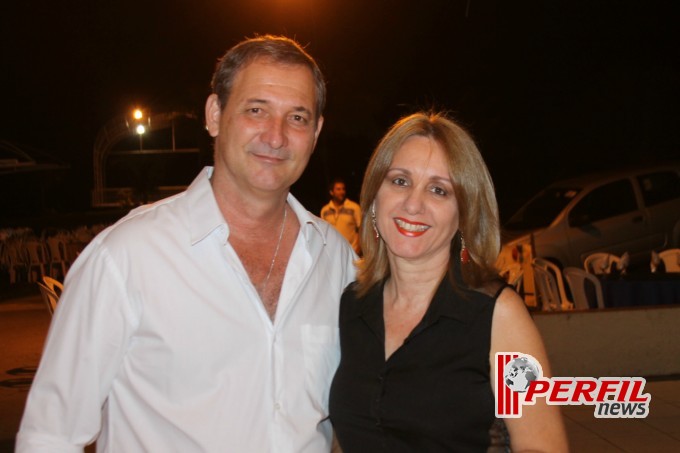 Clientes do Nova Estrela poderão ganhar um Novo Uno em campanha de 45 anos