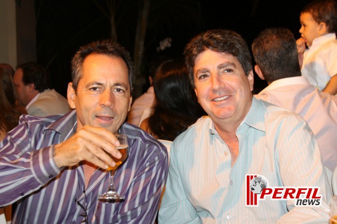 Clientes do Nova Estrela poderão ganhar um Novo Uno em campanha de 45 anos