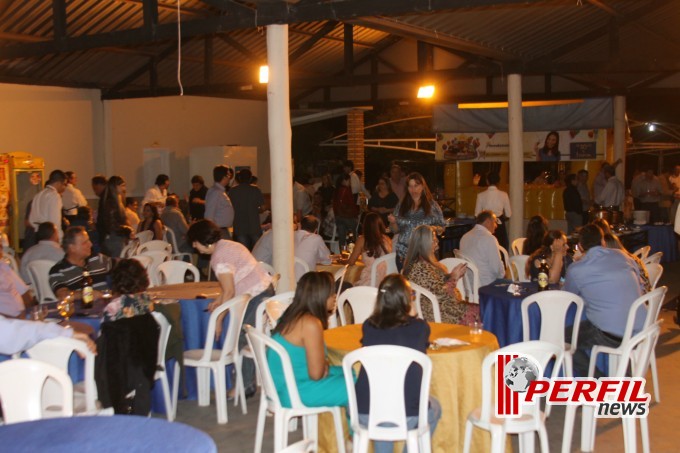 Clientes do Nova Estrela poderão ganhar um Novo Uno em campanha de 45 anos