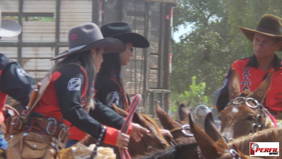 Cavalgada da Associação Cultural Sertaneja atrai 22 comitivas para Três Lagoas