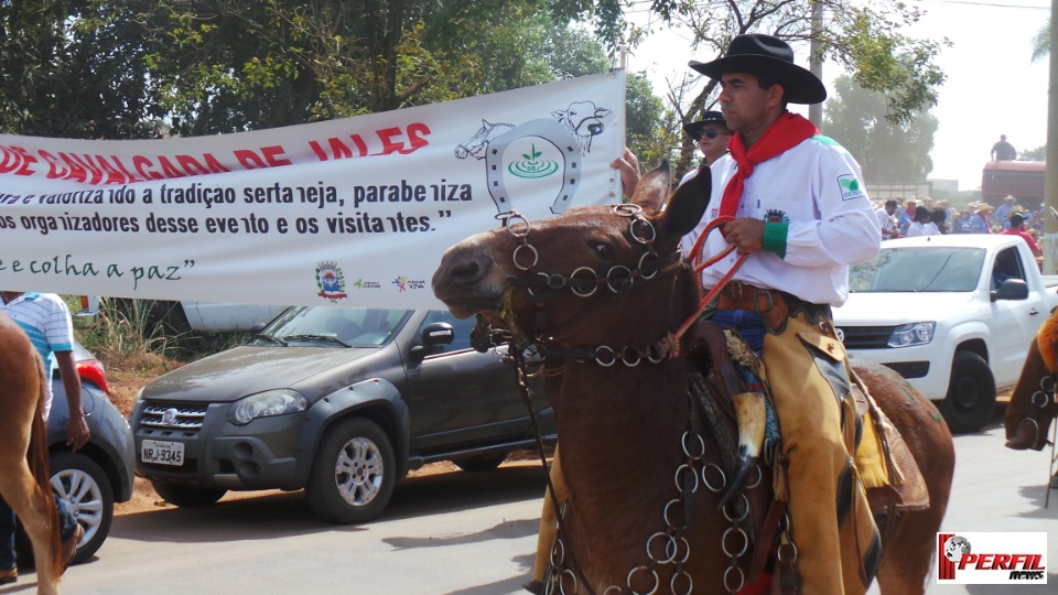 Cavalgada da Associação Cultural Sertaneja atrai 22 comitivas para Três Lagoas