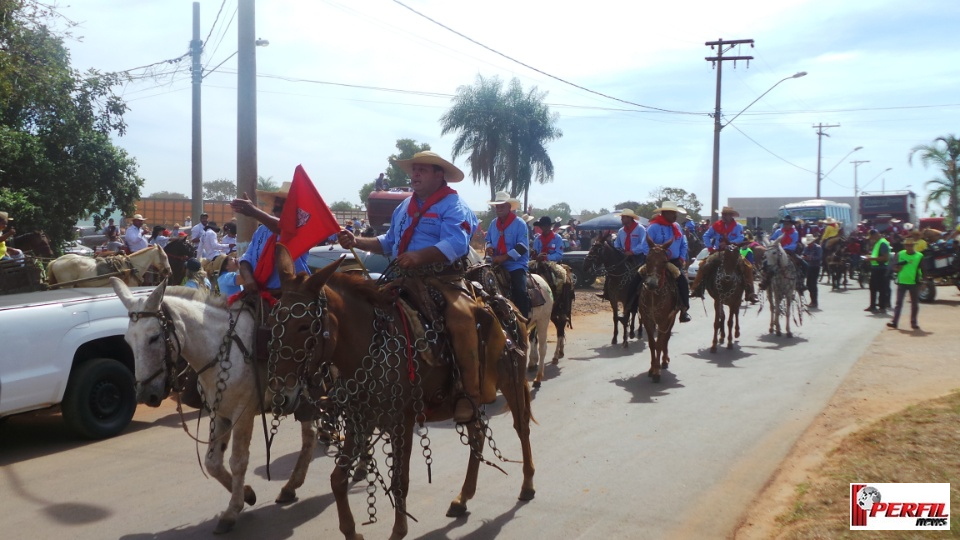 Cavalgada da Associação Cultural Sertaneja atrai 22 comitivas para Três Lagoas