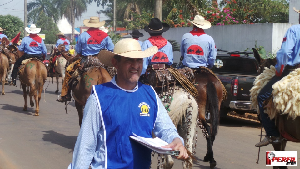 Cavalgada da Associação Cultural Sertaneja atrai 22 comitivas para Três Lagoas